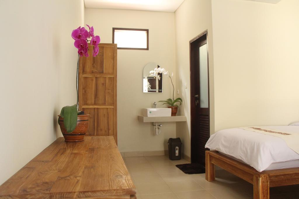 Jonsen Homestay Canggu  Exterior photo